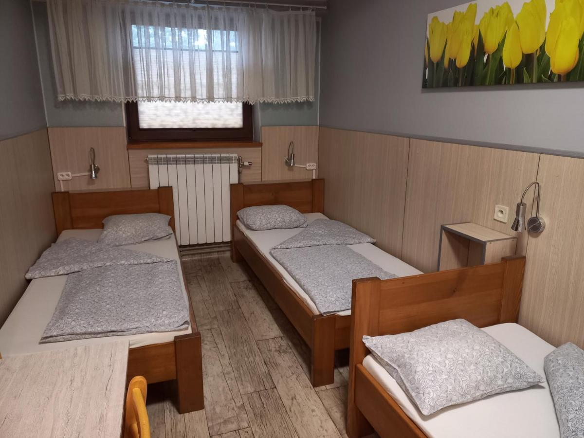 Pokoje Goscinne Jaga Kielce Bagian luar foto