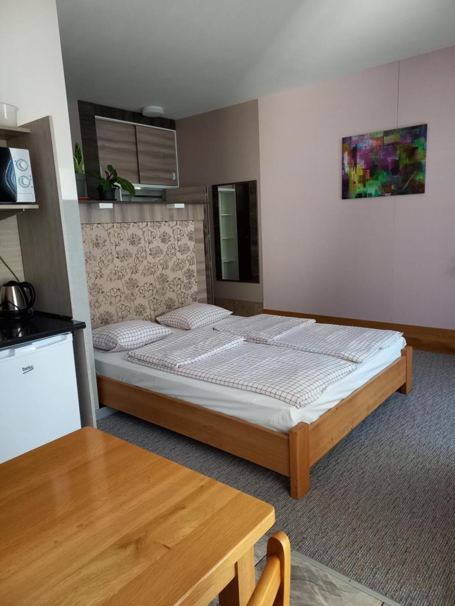 Pokoje Goscinne Jaga Kielce Bagian luar foto